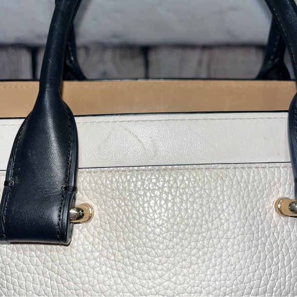 ✅SOLD✅ Vintage Y2K Coach Swagger 27 Leather Crossbody Handbag (Model 34417) - Picture 16 of 17